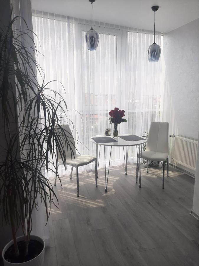 Сучасний Люкс З Приголомшливим Виглядом! Khmel'nyts'kyy Exterior photo